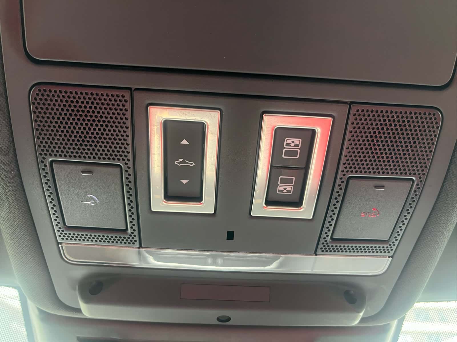 Land Rover XEL, 2023 36