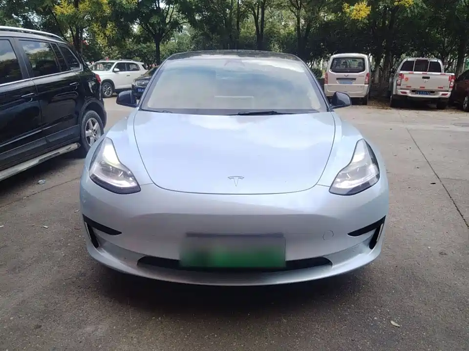 Tesla Model 3 Tesla Model 3