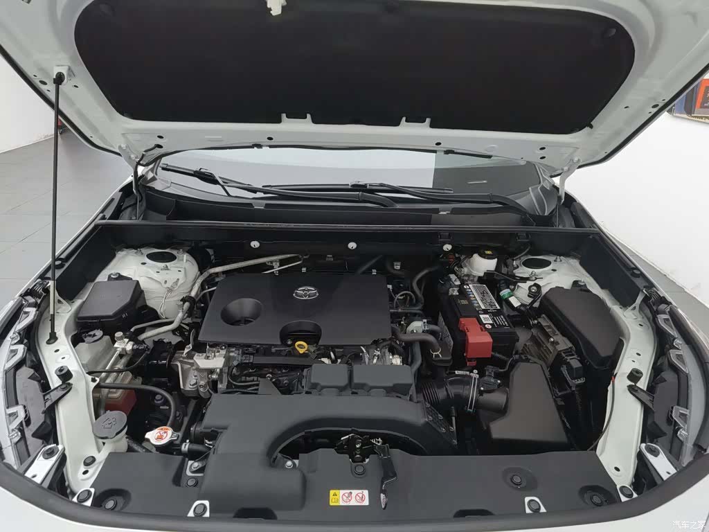 Toyota RAV4, 2022 6