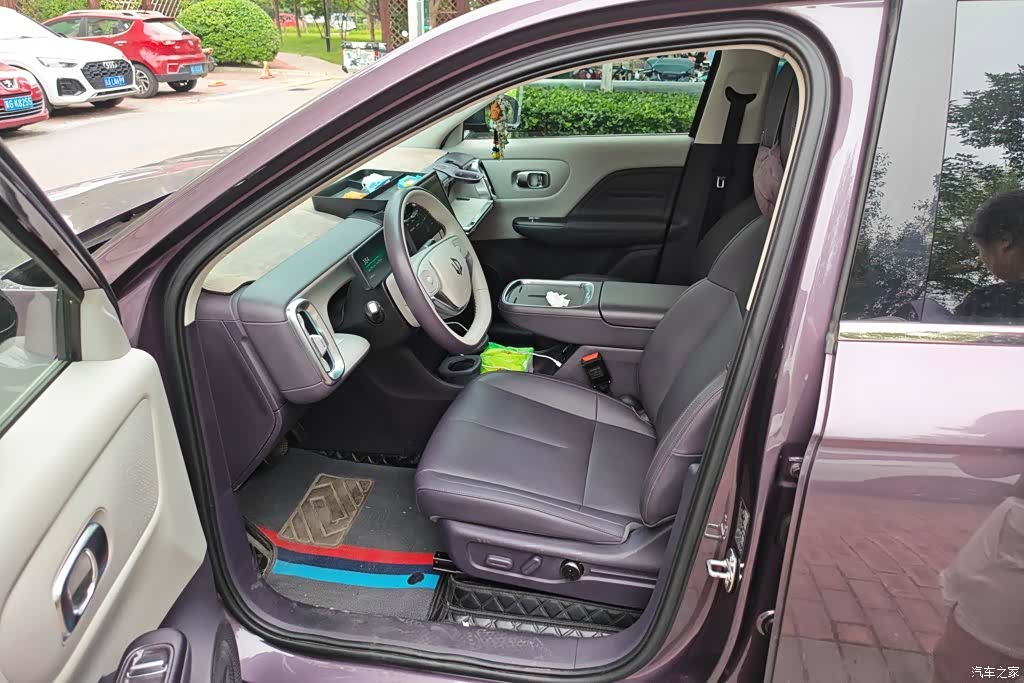 Leapmotor B10, 2025 9