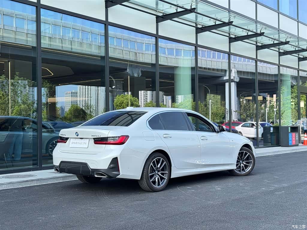BMW 3 Series, 2023 2