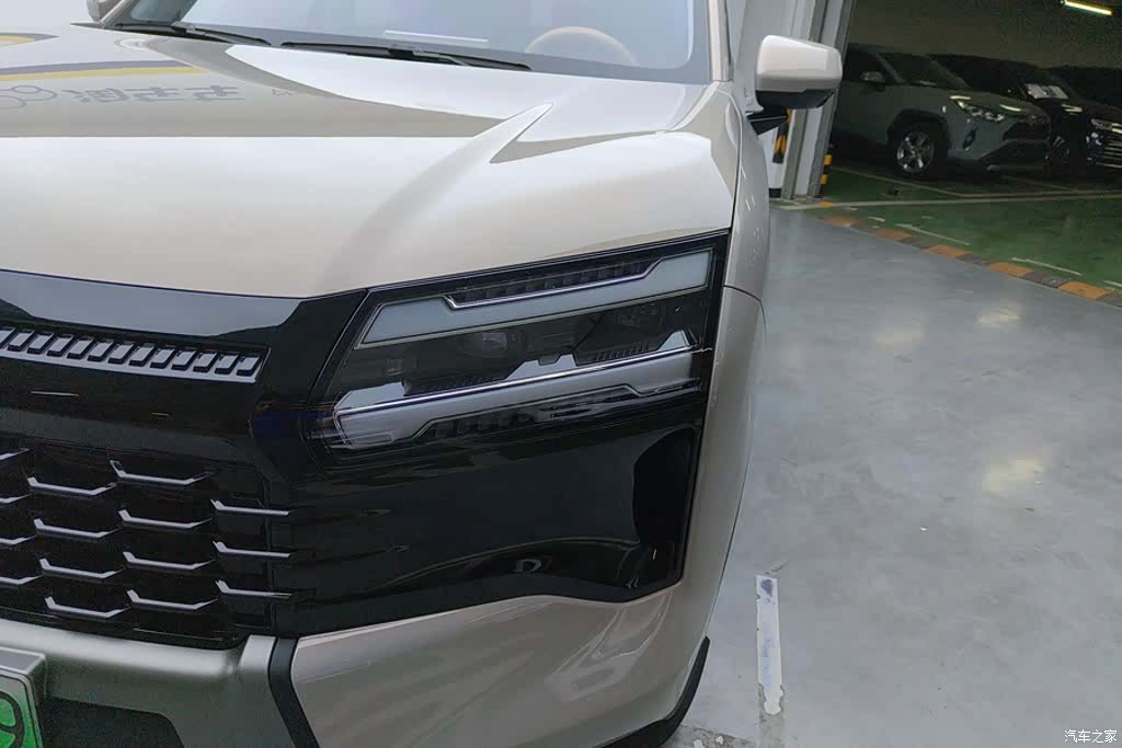 Wuling 560, 2026 все фото