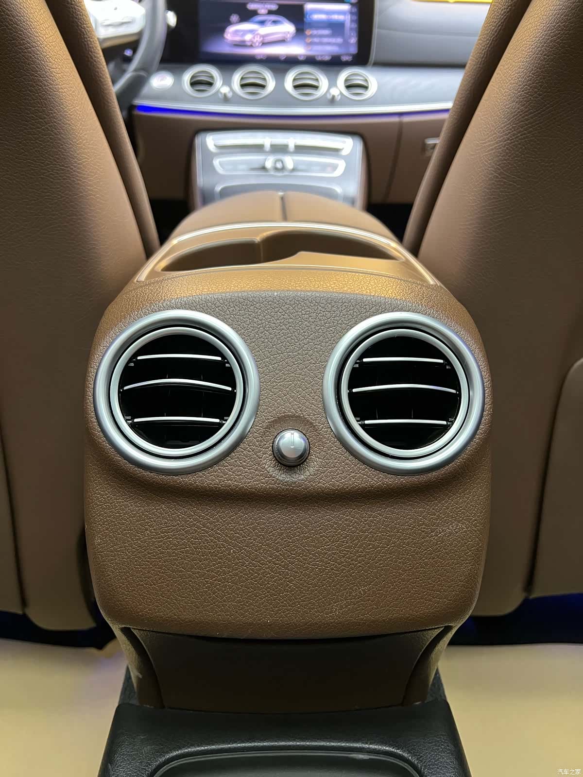 Mercedes-Benz E-Class, 2019 27