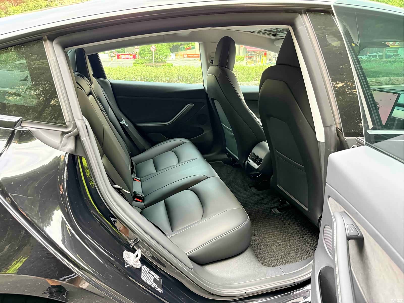 Tesla Model 3, 2022 12