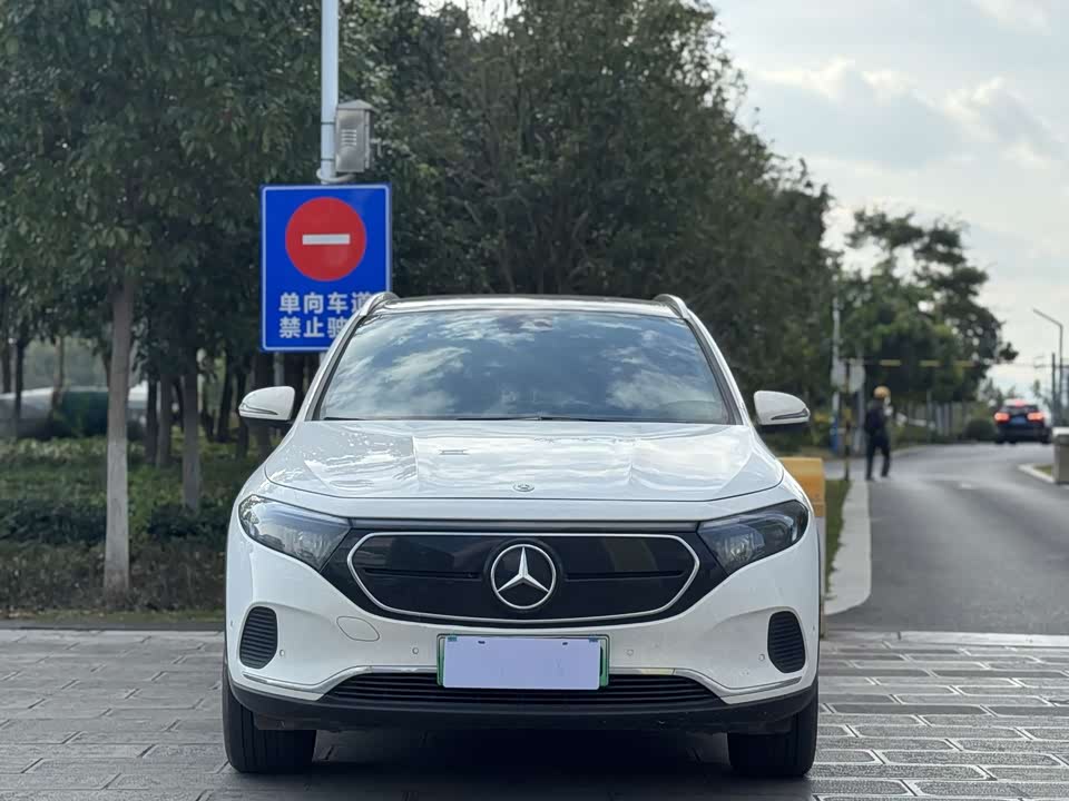 Mercedes-Benz EQA