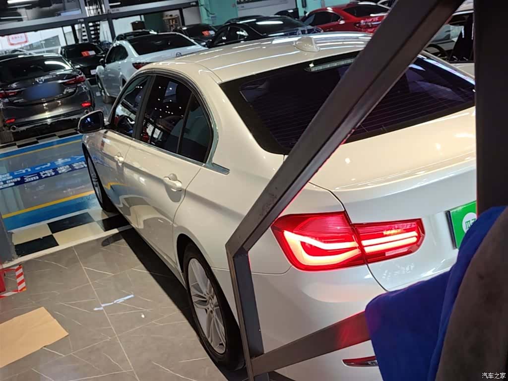 BMW 3 Series, 2017 все фото