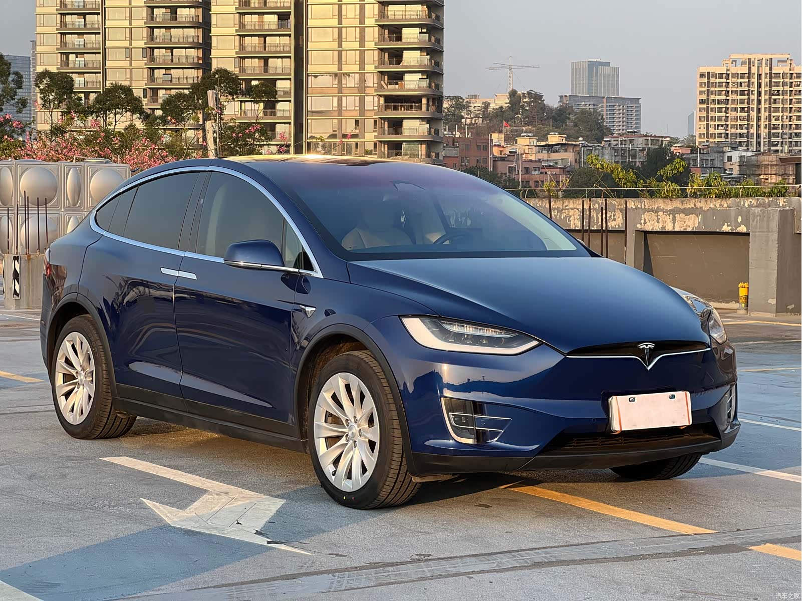 Tesla Model X, 2017 2