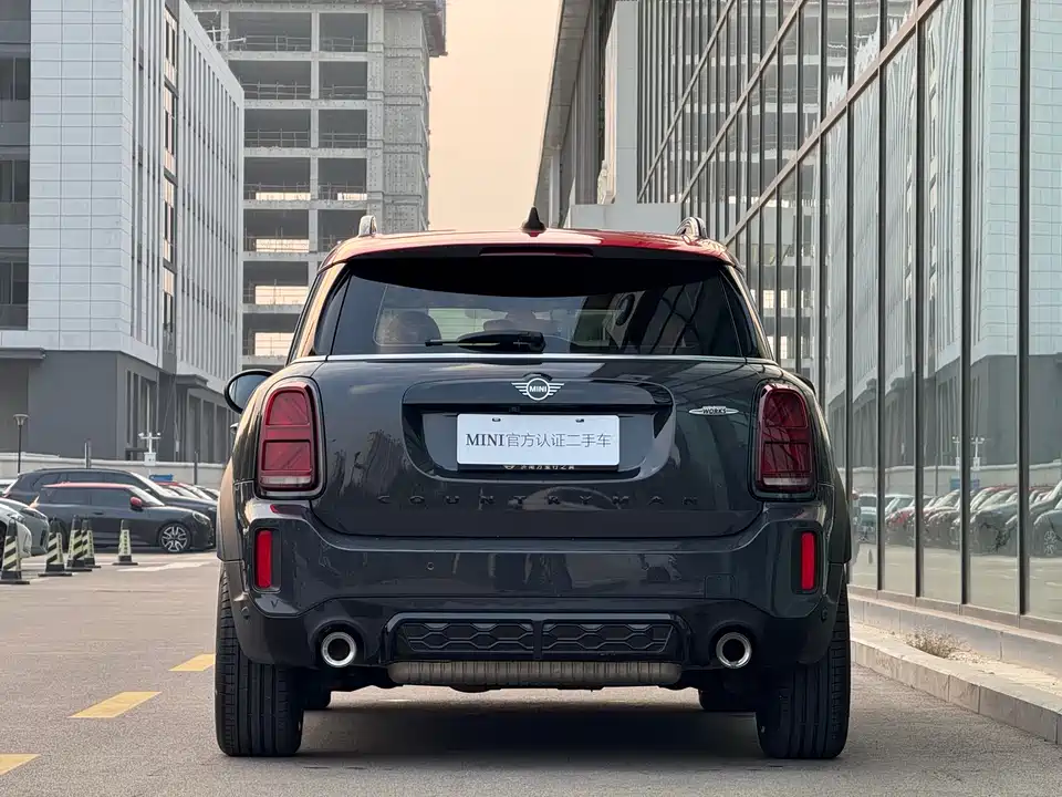 MINI JCW COUNTRYMAN
