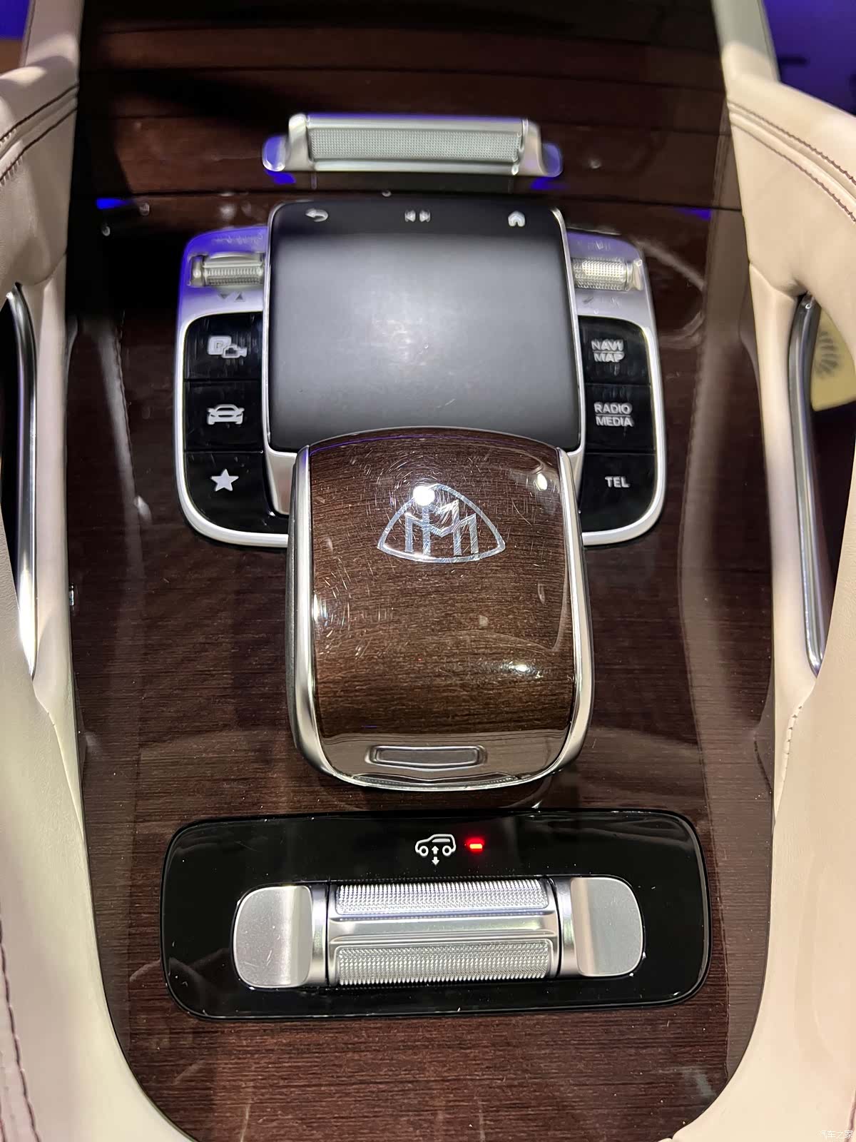 Maybach GLS, 2022 11