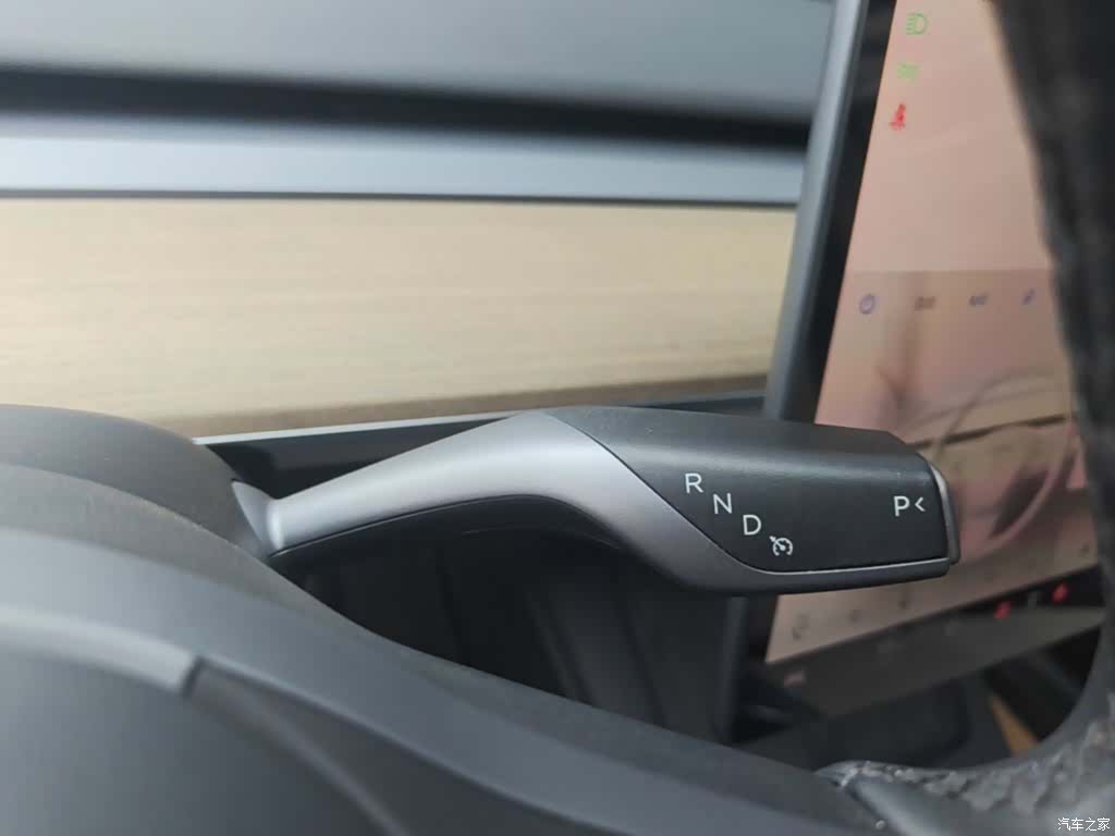 Tesla Model Y, 2022 10
