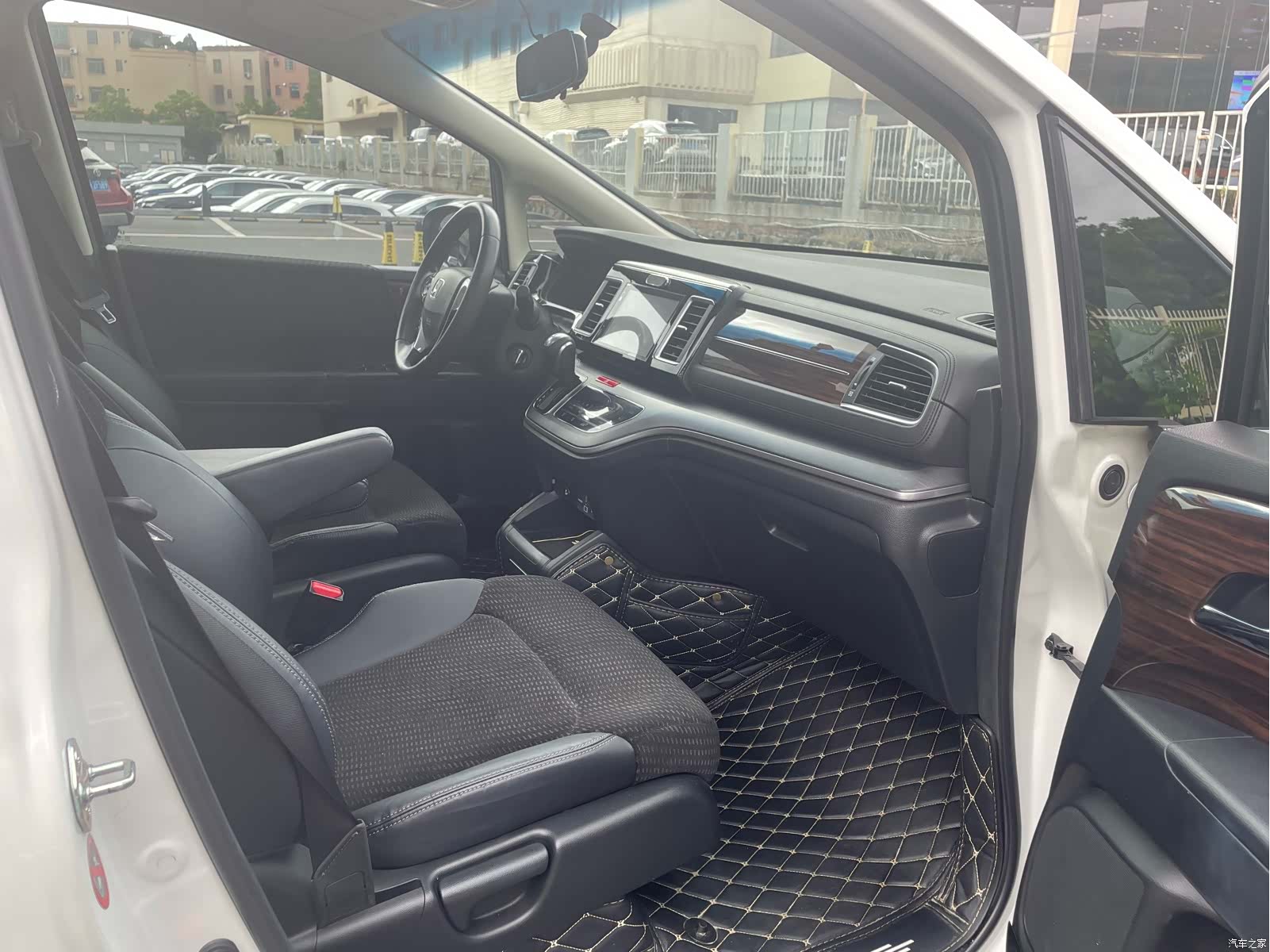 Honda Elysion, 2019 15