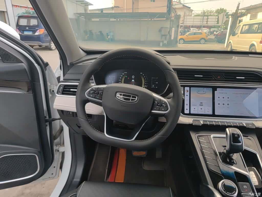 Geely Boyue, 2022 11