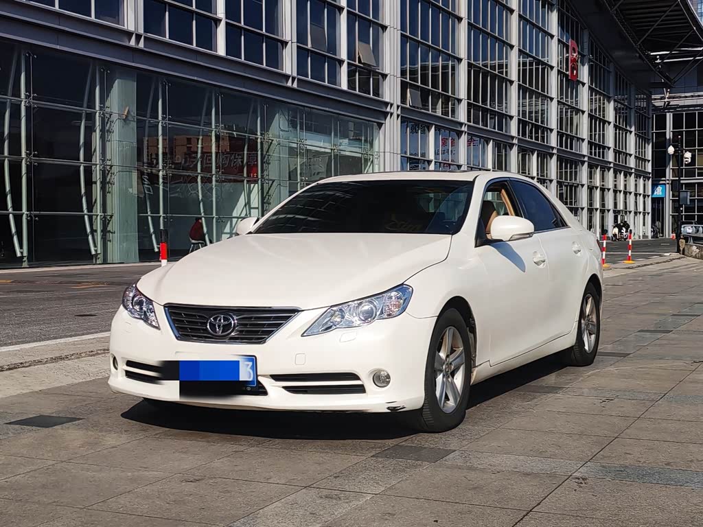 Toyota Reiz