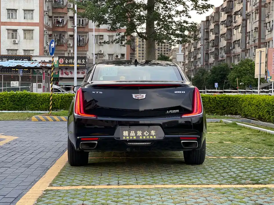 Cadillac XTS