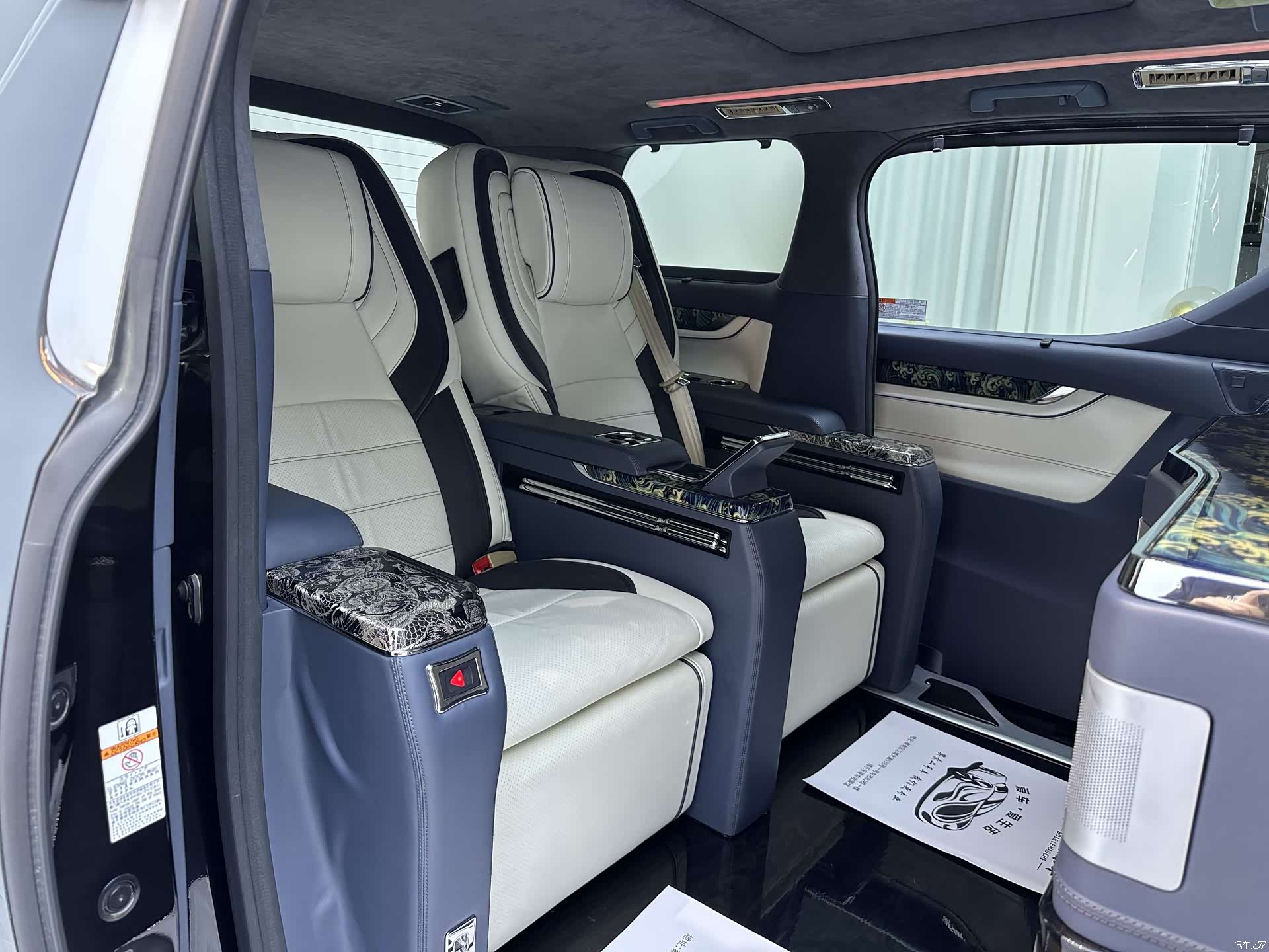 Toyota Alphard, 2018 14