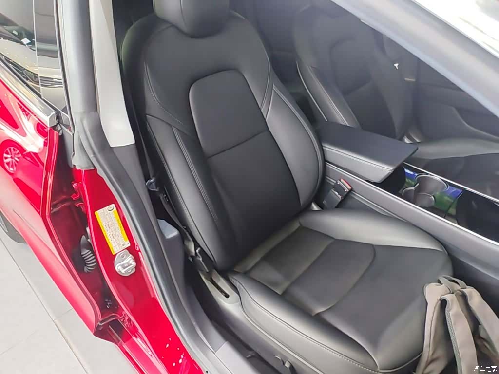 Tesla Model 3, 2019 25