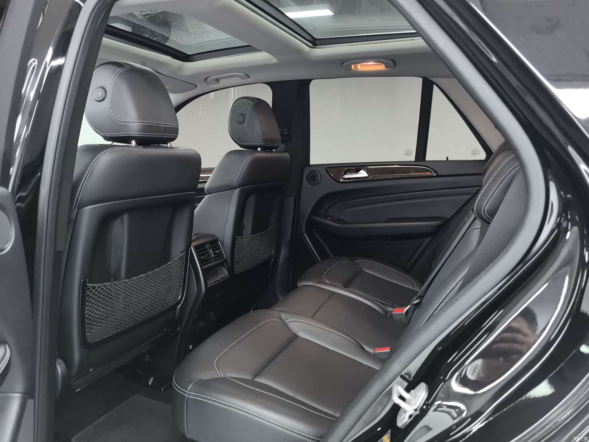 Mercedes-Benz M-Class, 2015 6