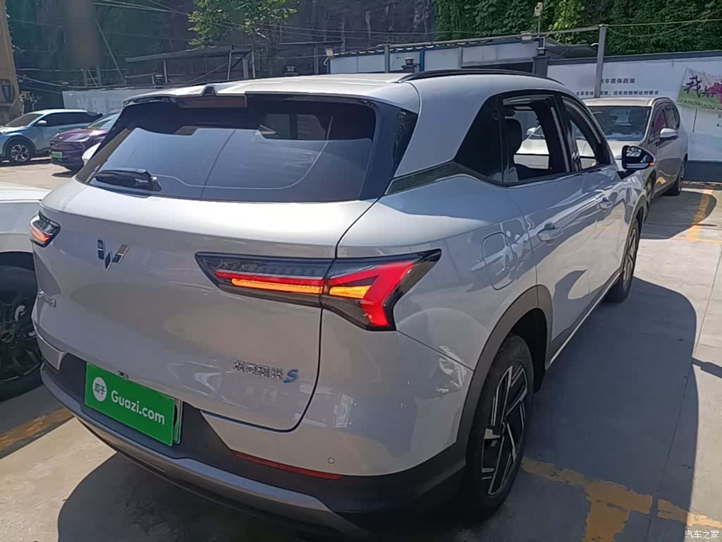 Wuling Starlight, 2025 7