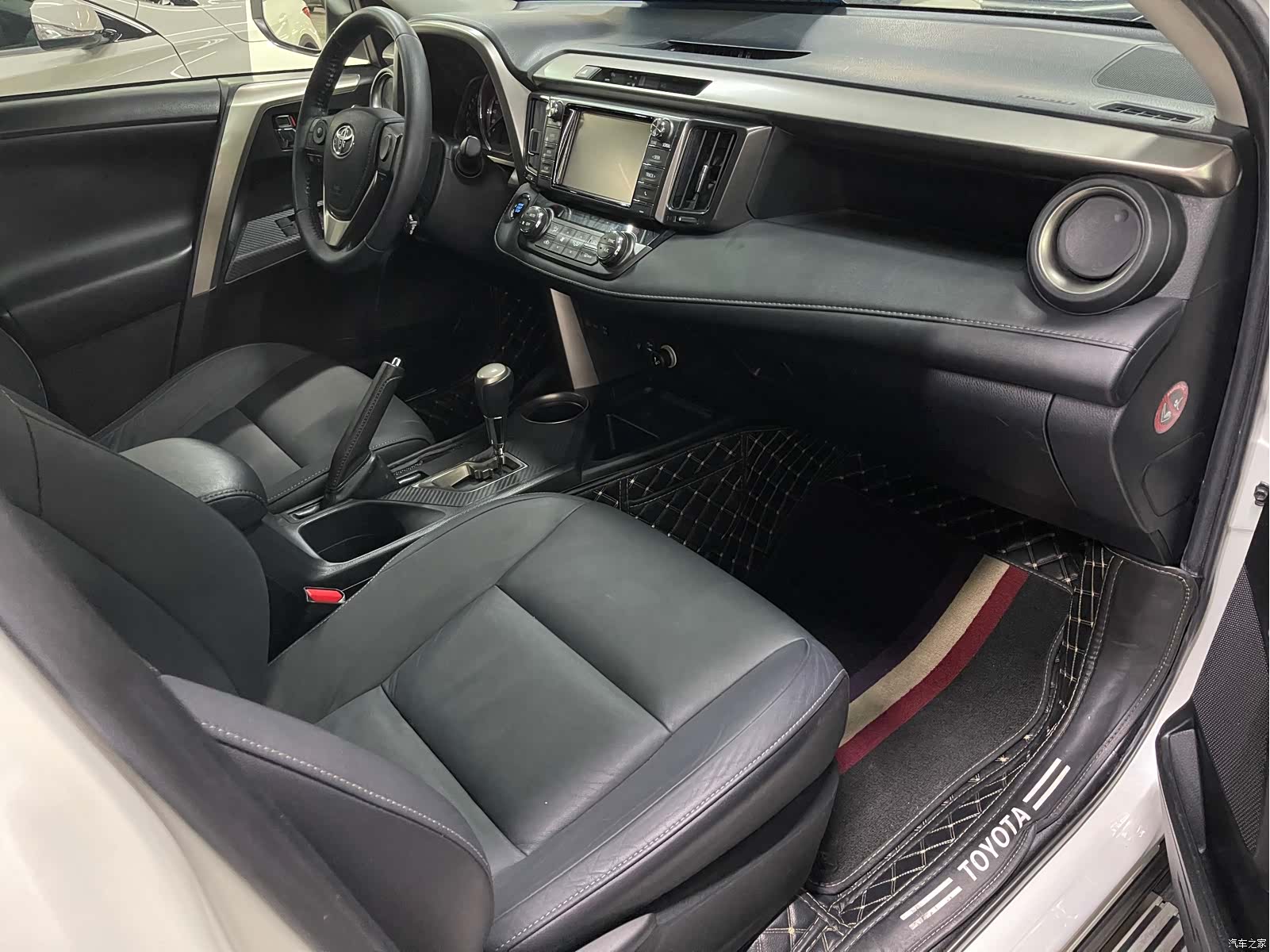 Toyota RAV4, 2016 9