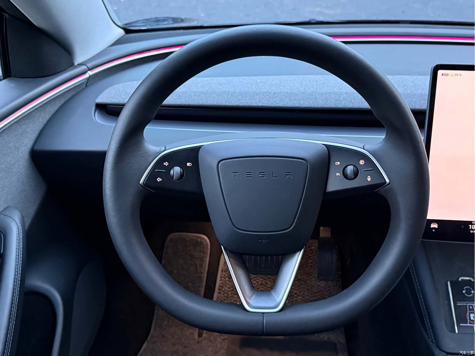 Tesla Model 3, 2023 15