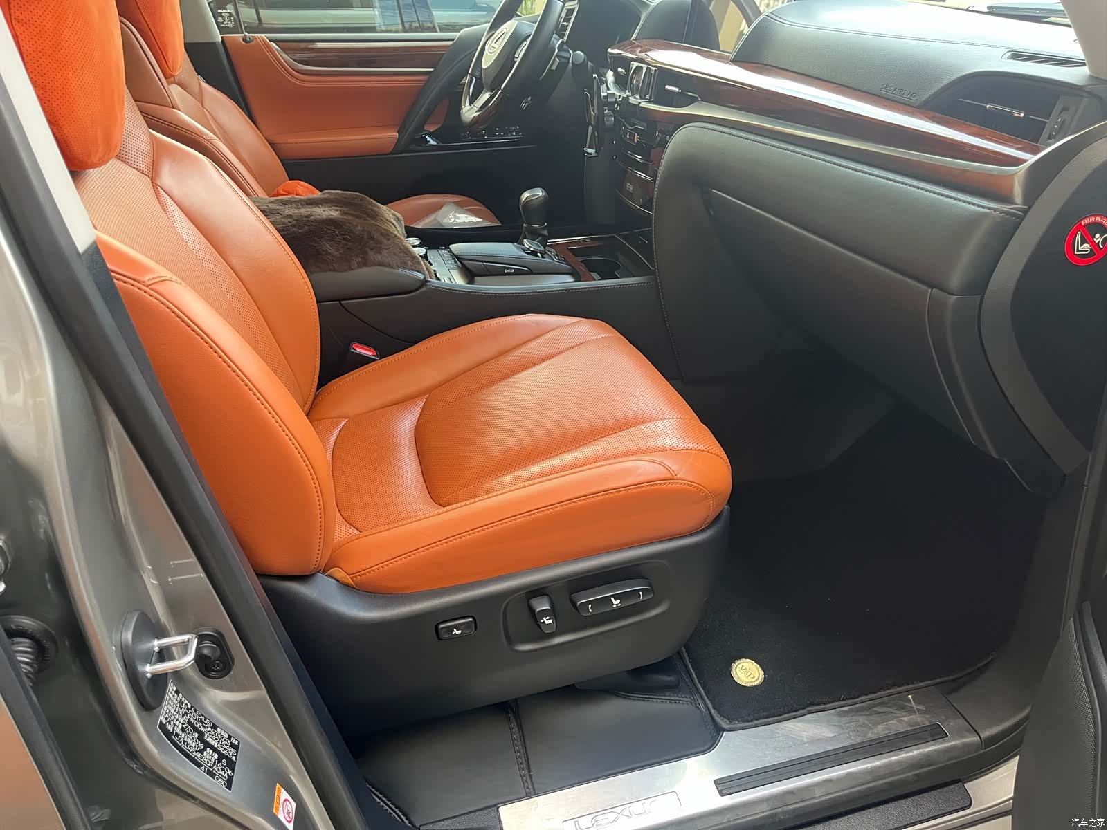 Lexus LX, 2016 12