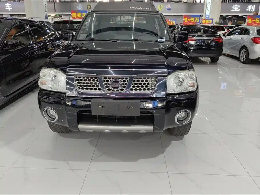 Nissan Paladin
