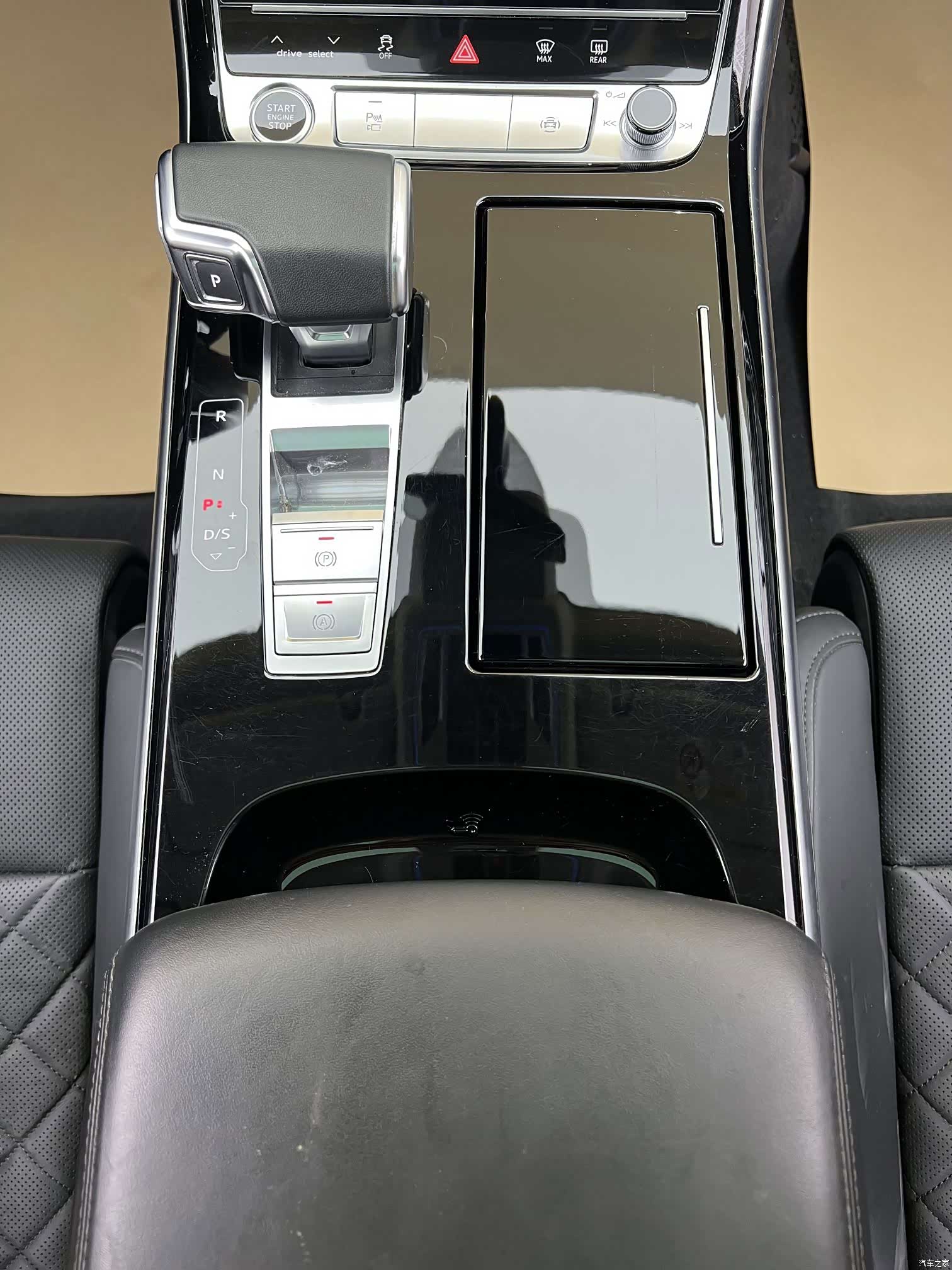 Audi A8L, 2021 21