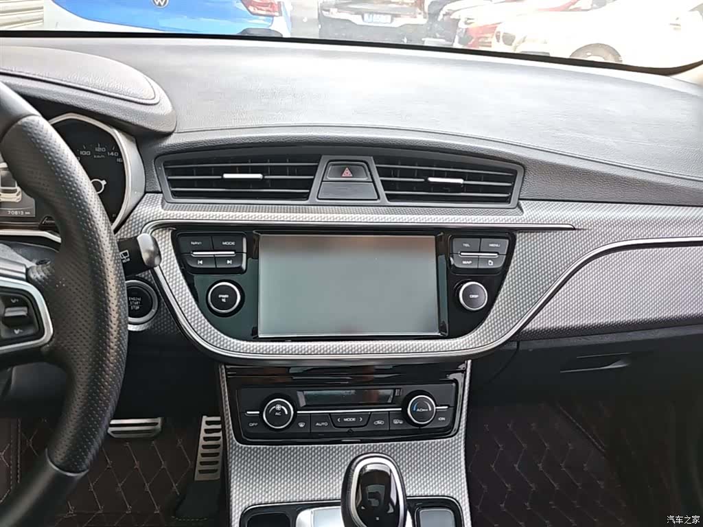 Geely Emgrand, 2018 13