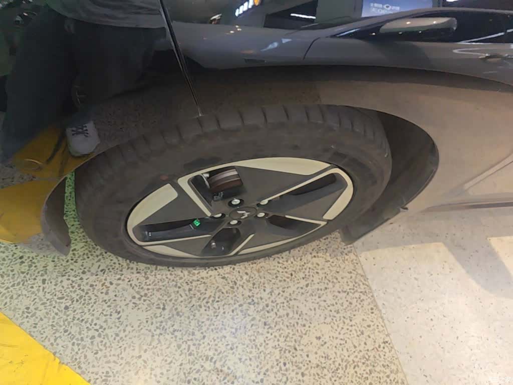 Wuling Starlight, 2025 23