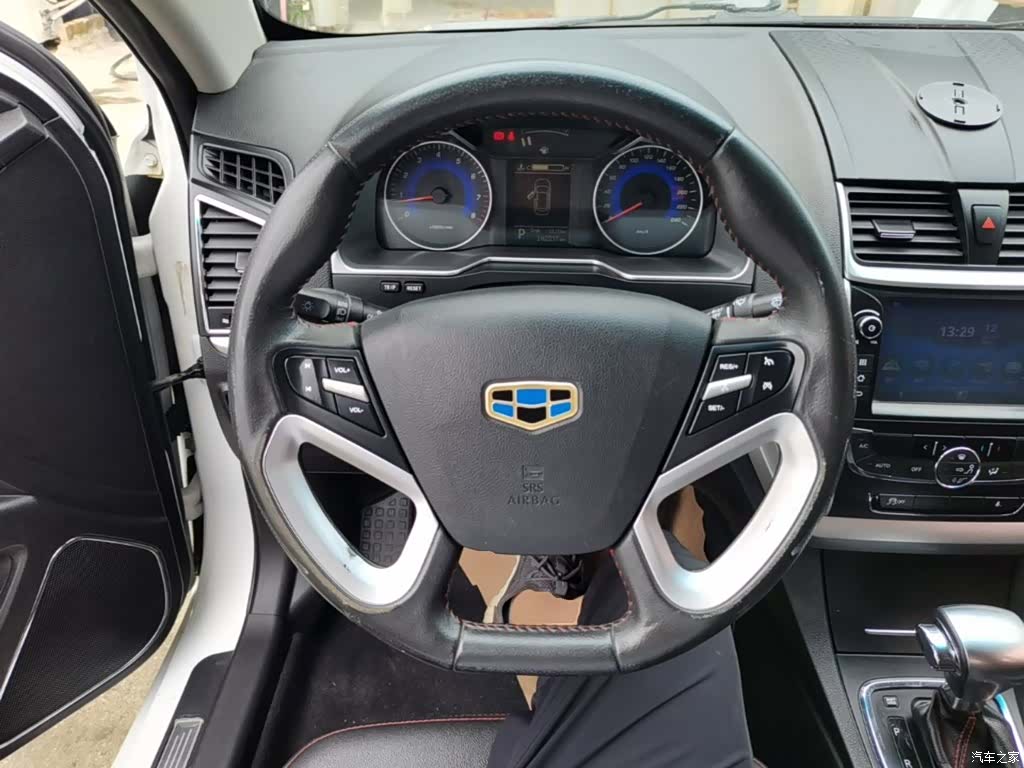 Geely Emgrand, 2015 11