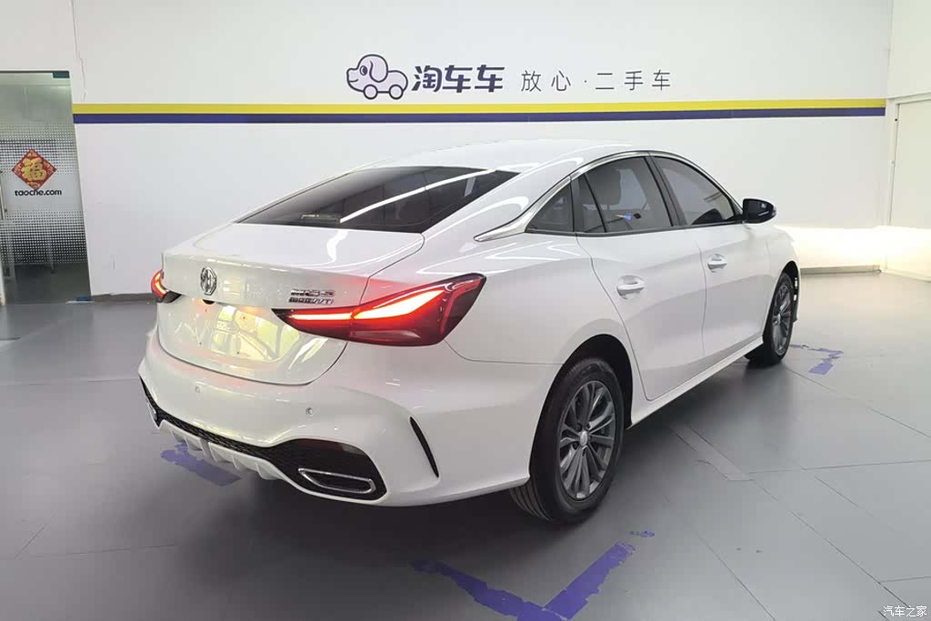 MG MG5, 2025 3