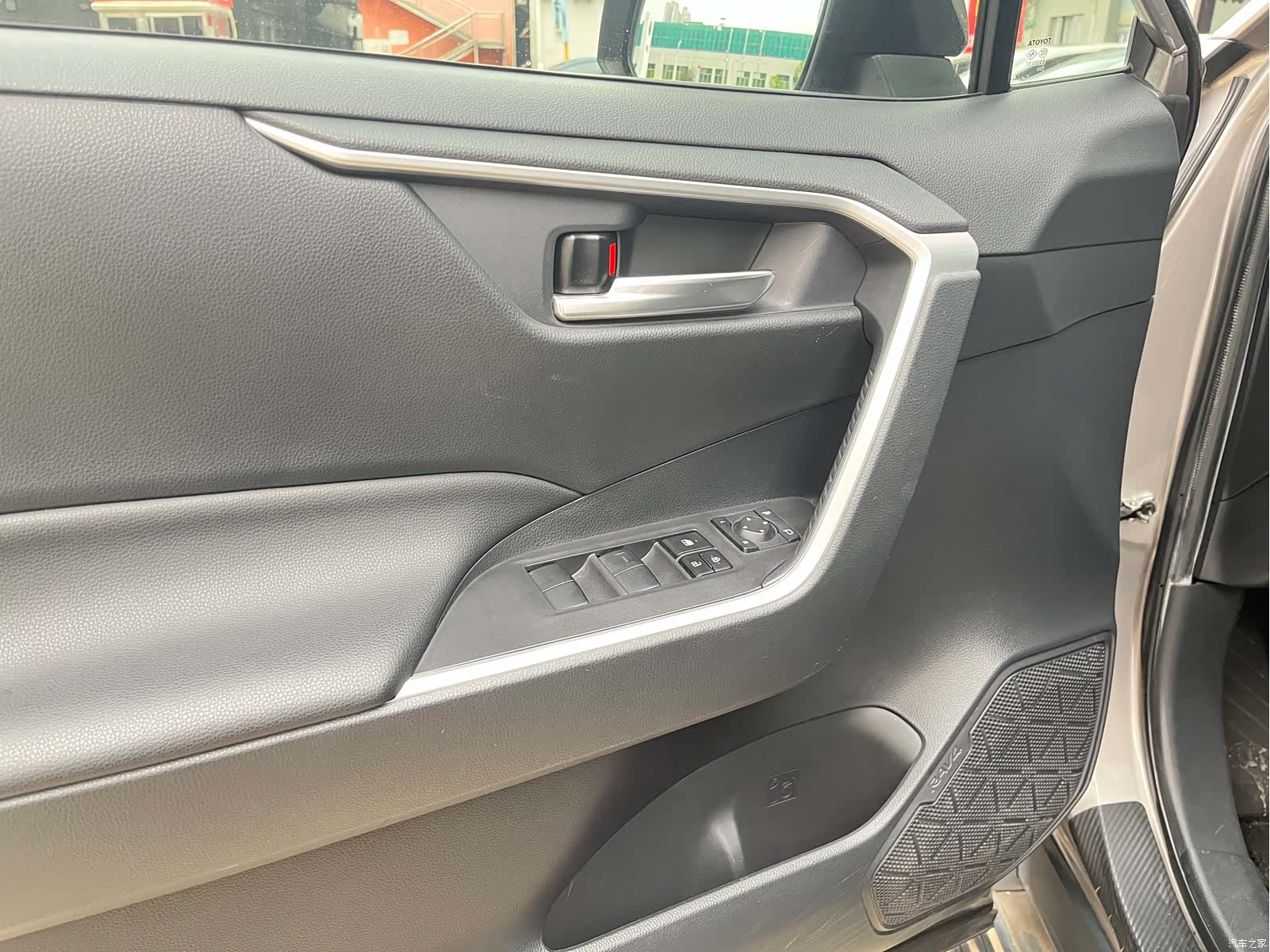 Toyota RAV4, 2020 17