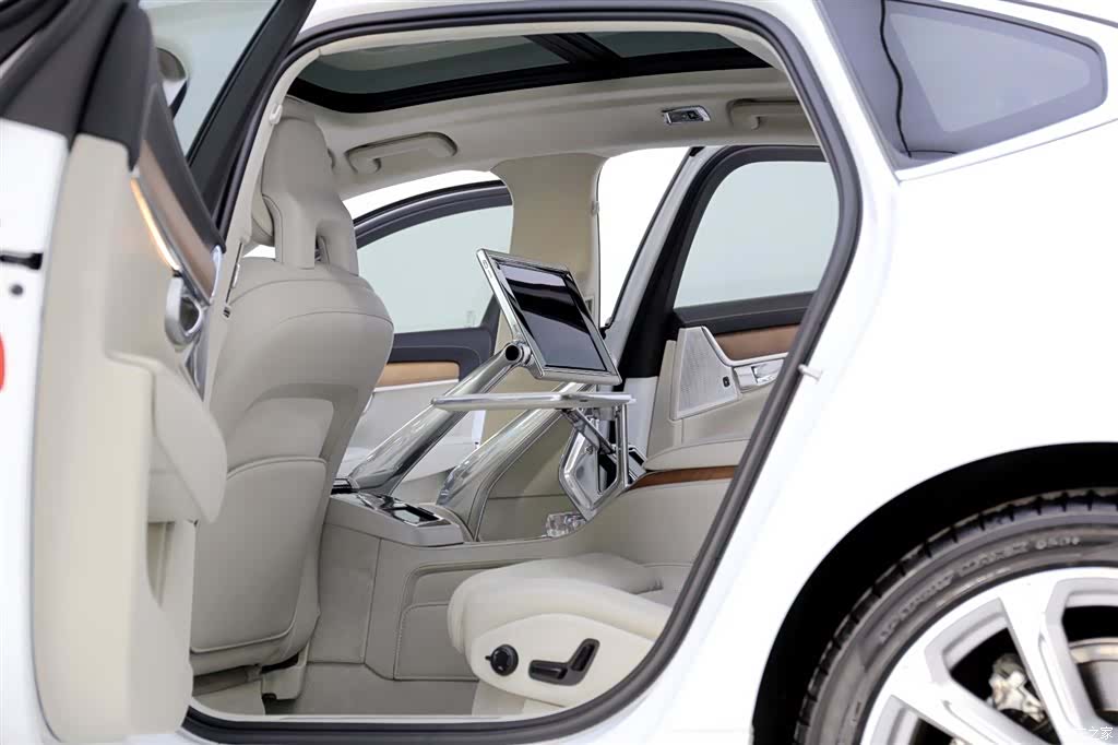 Volvo S90, 2020 6