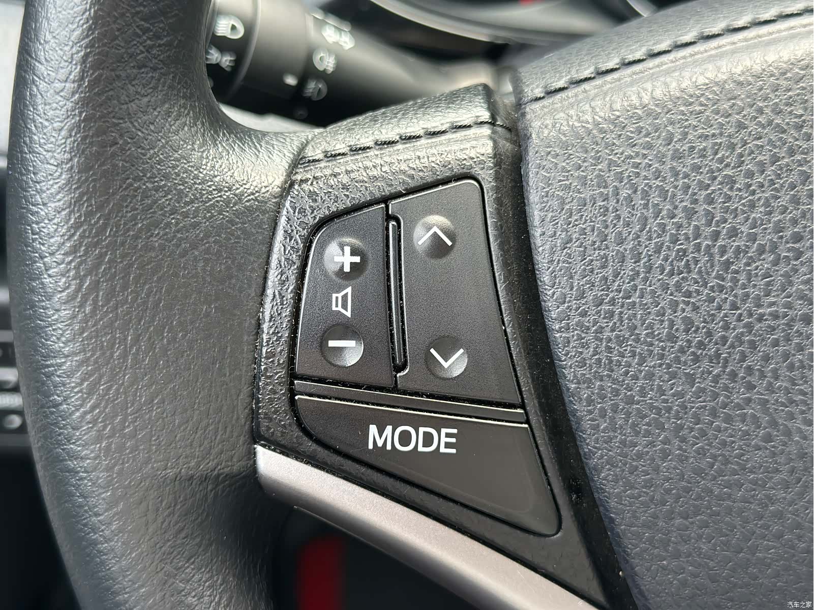 Toyota YARiS L, 2023 14