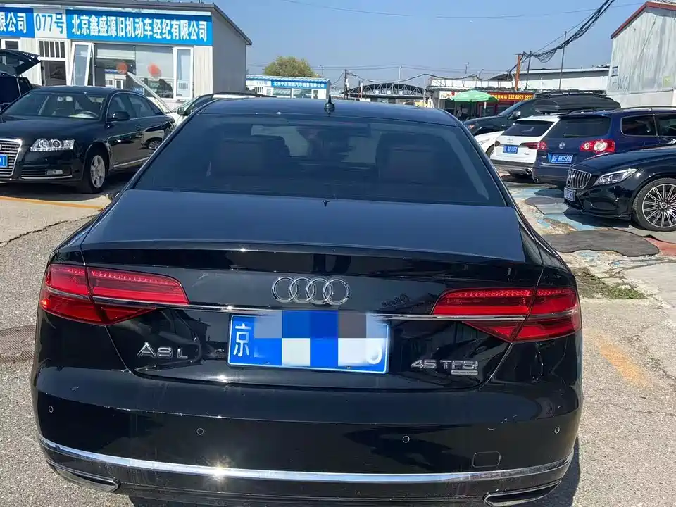 Audi A8