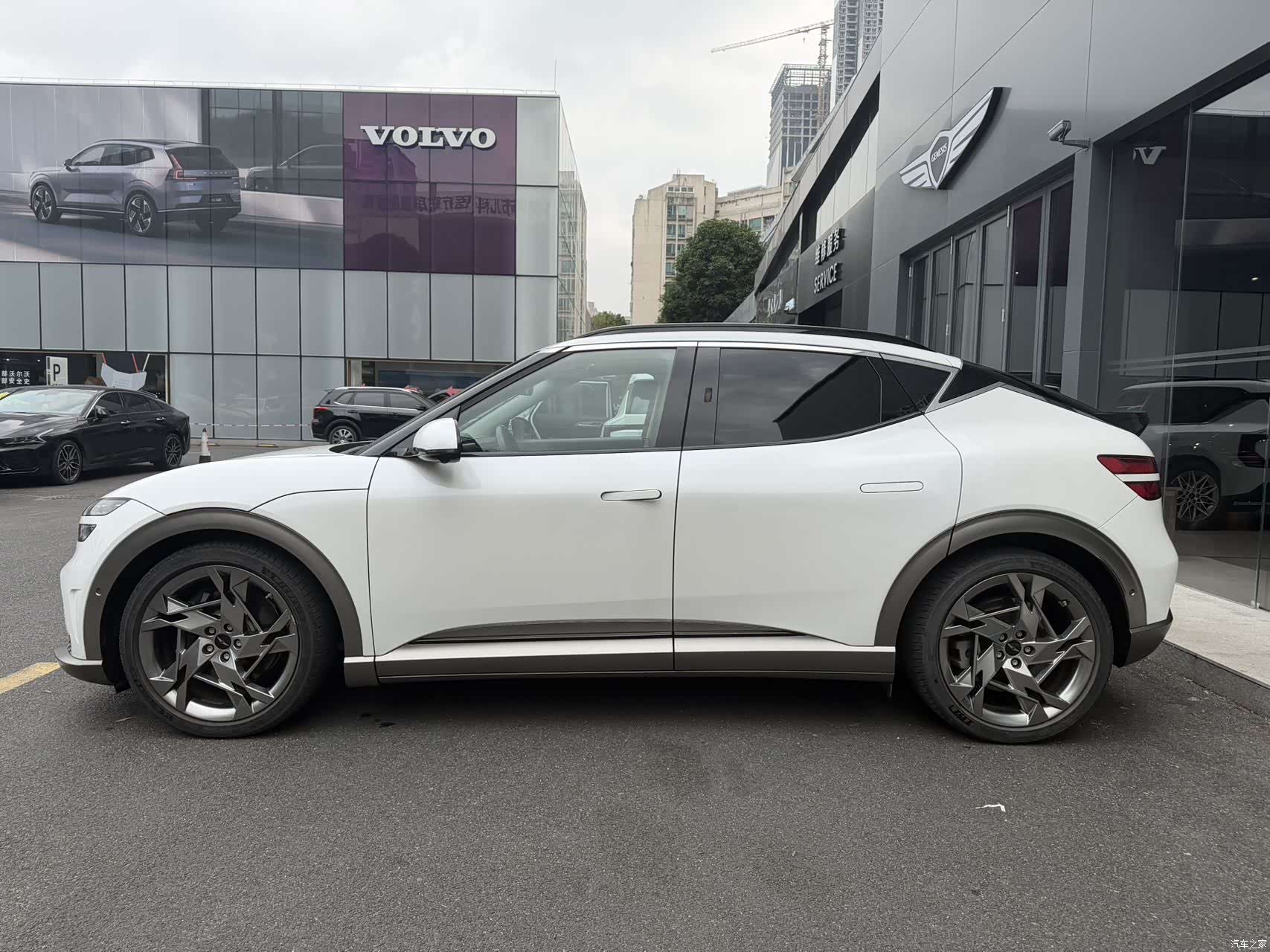 Genesis GV60, 2023 3