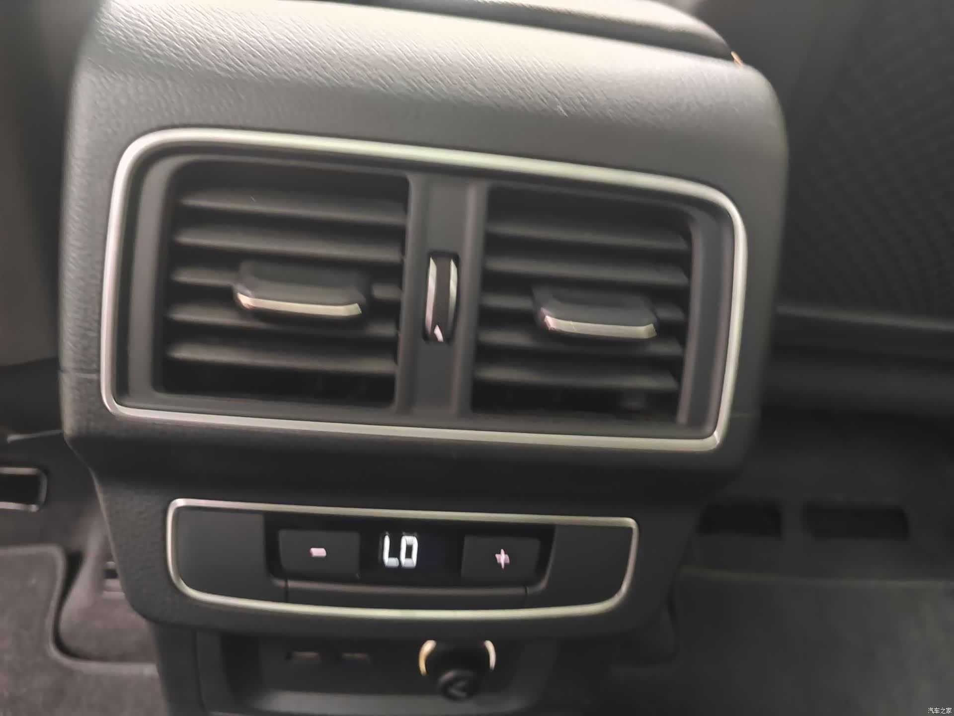 Audi Q5L, 2021 28