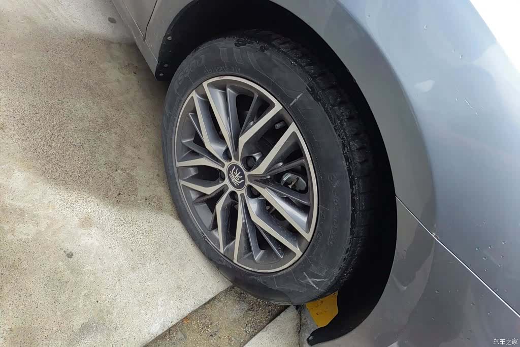 BYD Qin, 2022 6