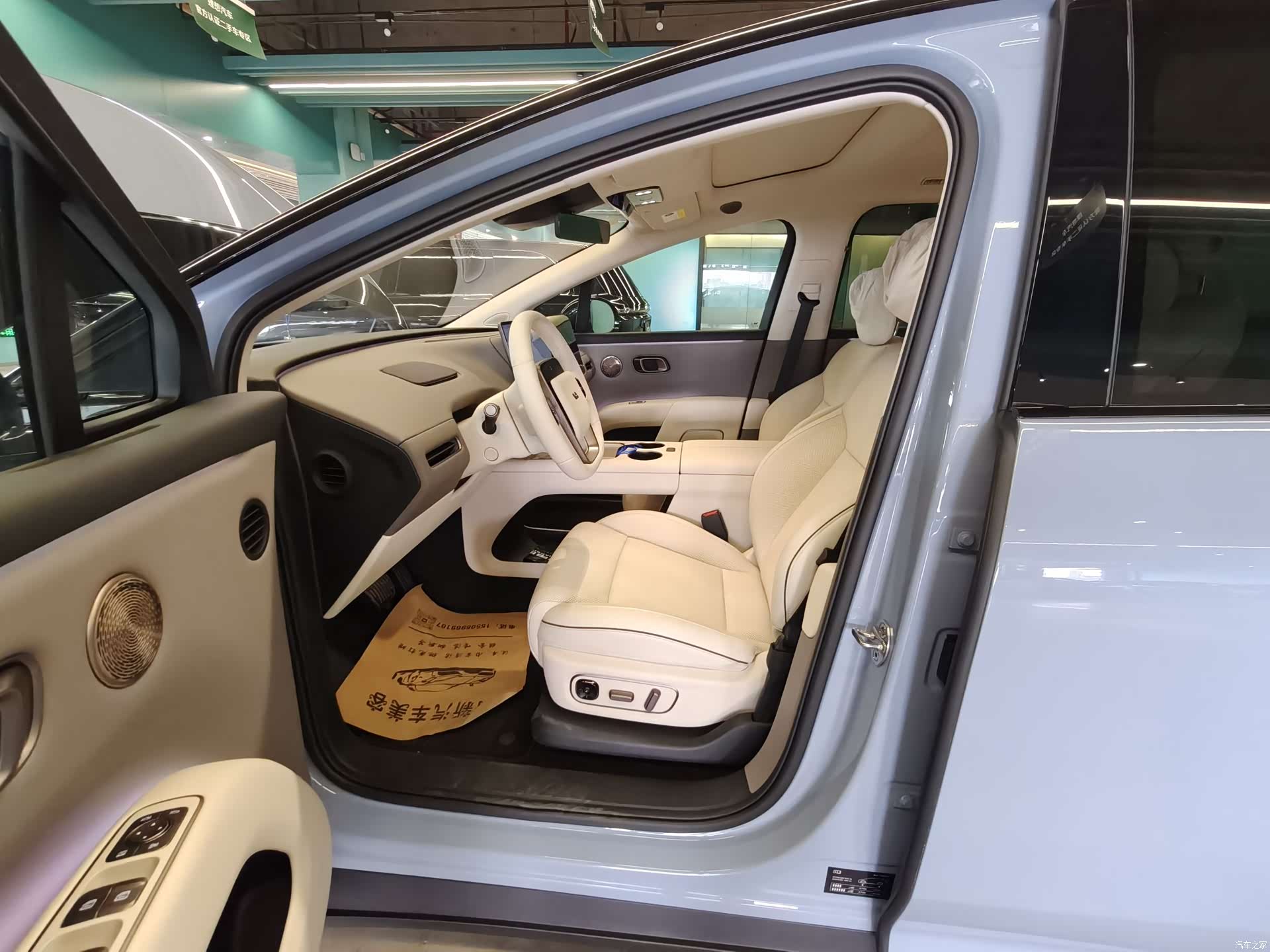 Li Auto i8, 2025 все фото
