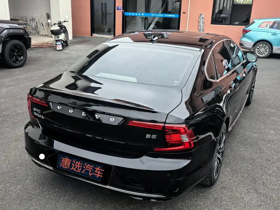 Volvo S90