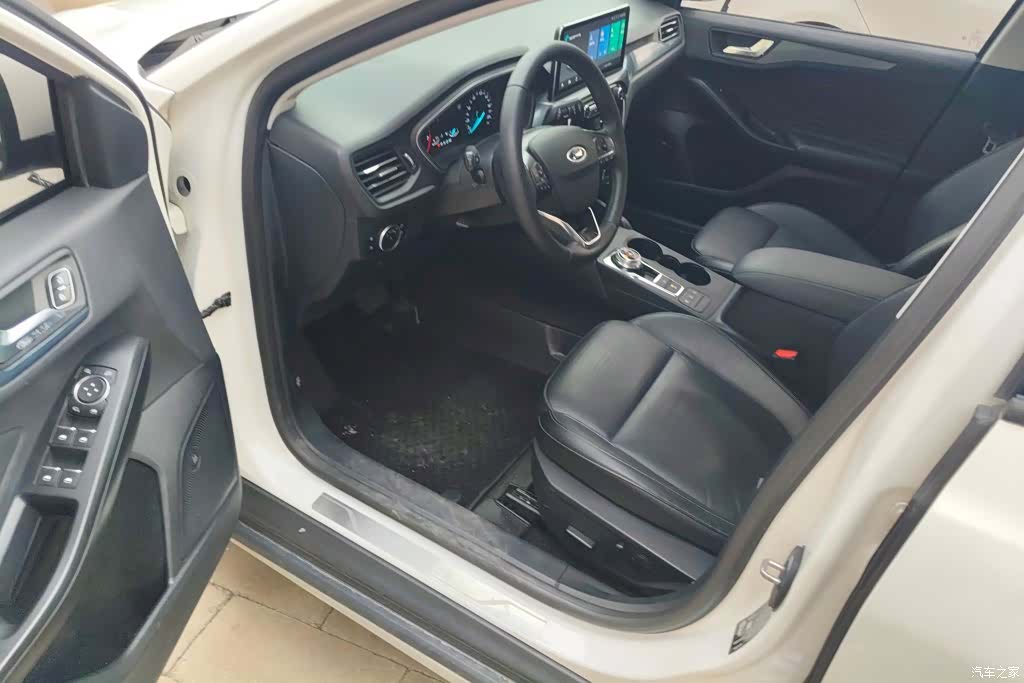 Ford Focus, 2019 9