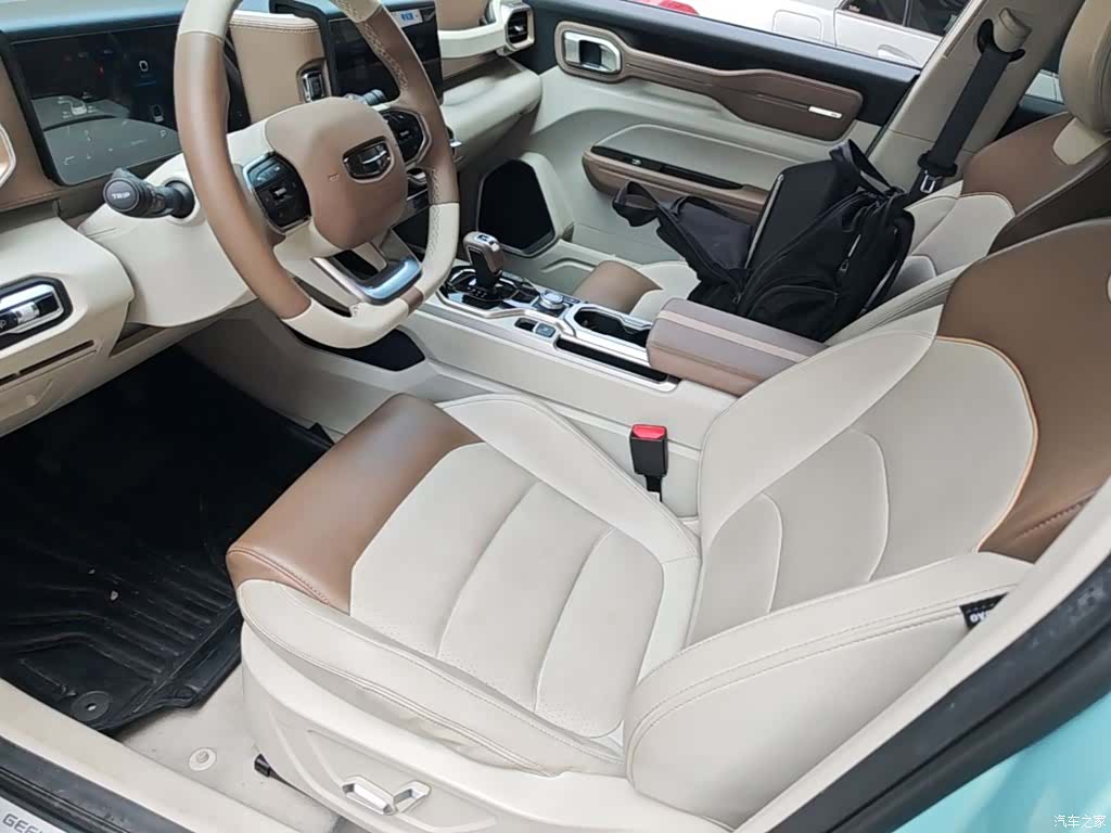 Geely Icon, 2022 15