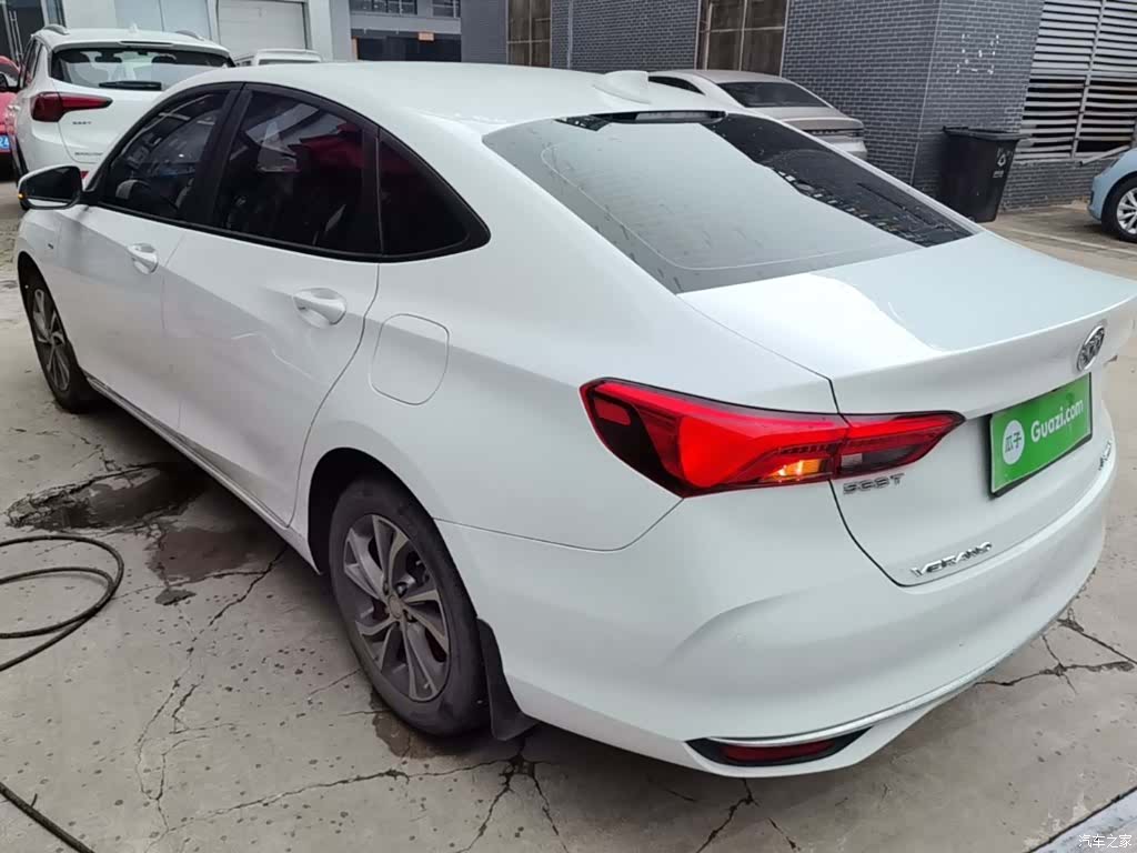 Buick Verano, 2022 все фото