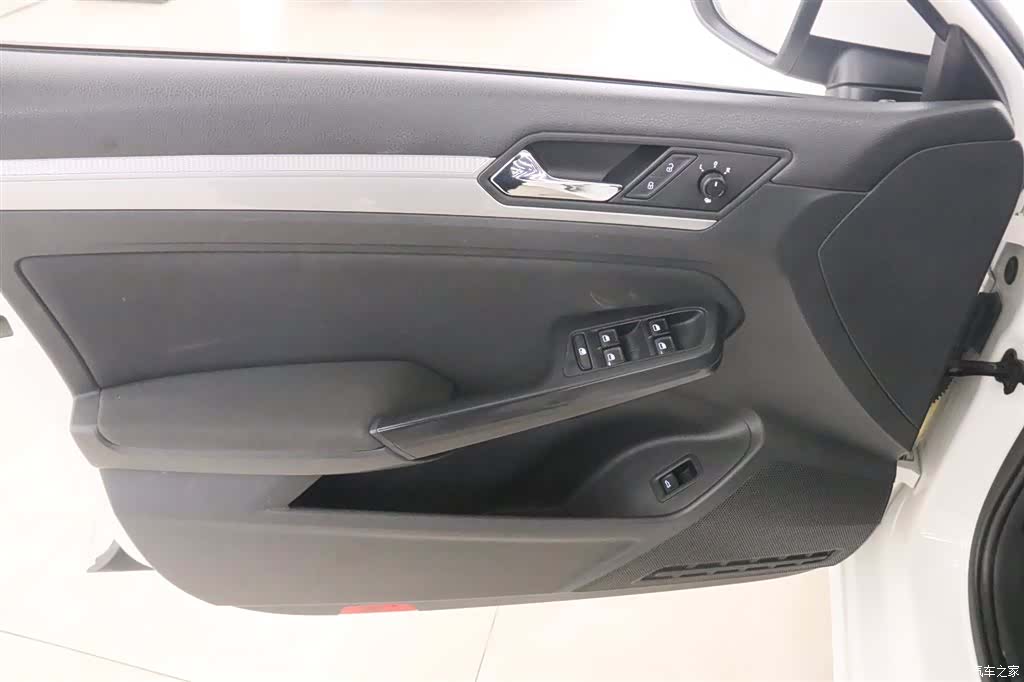 Volkswagen Lamando, 2017 9