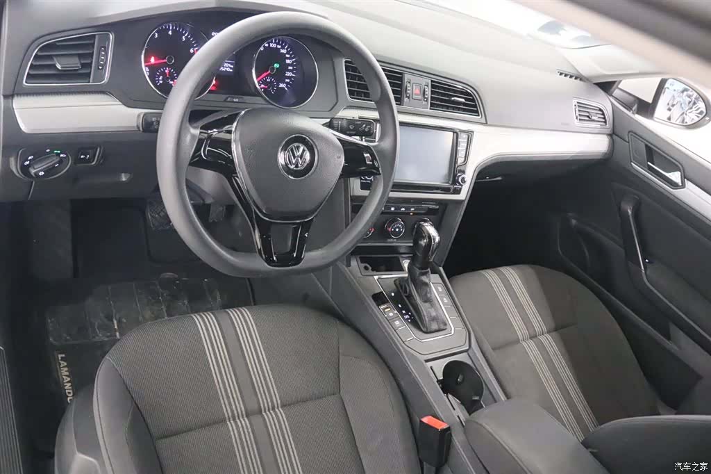 Volkswagen Lamando, 2017 8