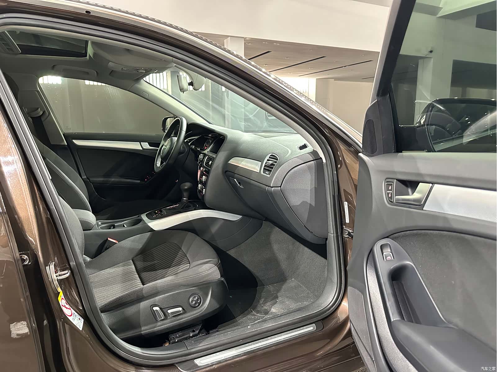 Audi A4L, 2015 11