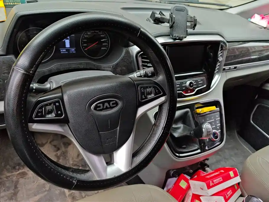 JAC Refine Ruifeng M4