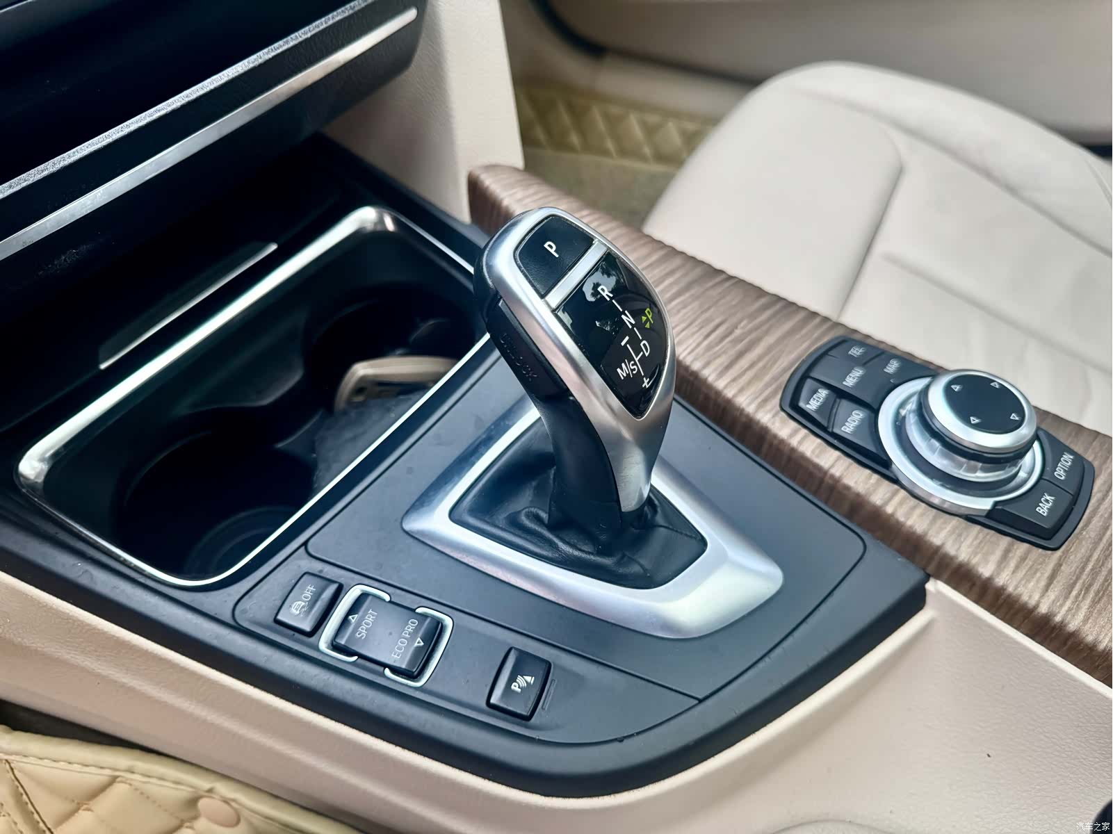 BMW 3 Series, 2013 12
