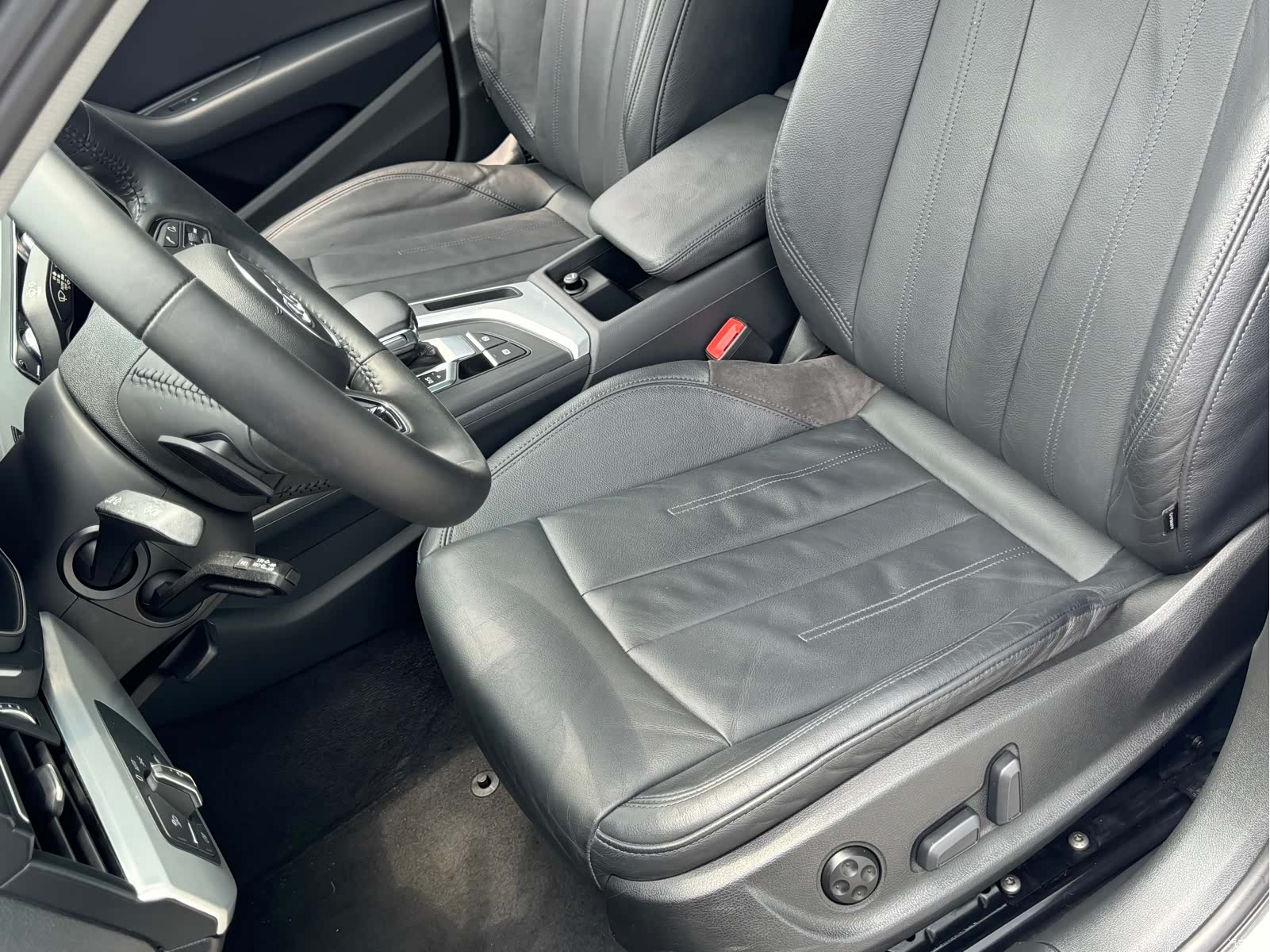 Audi A4L, 2019 7
