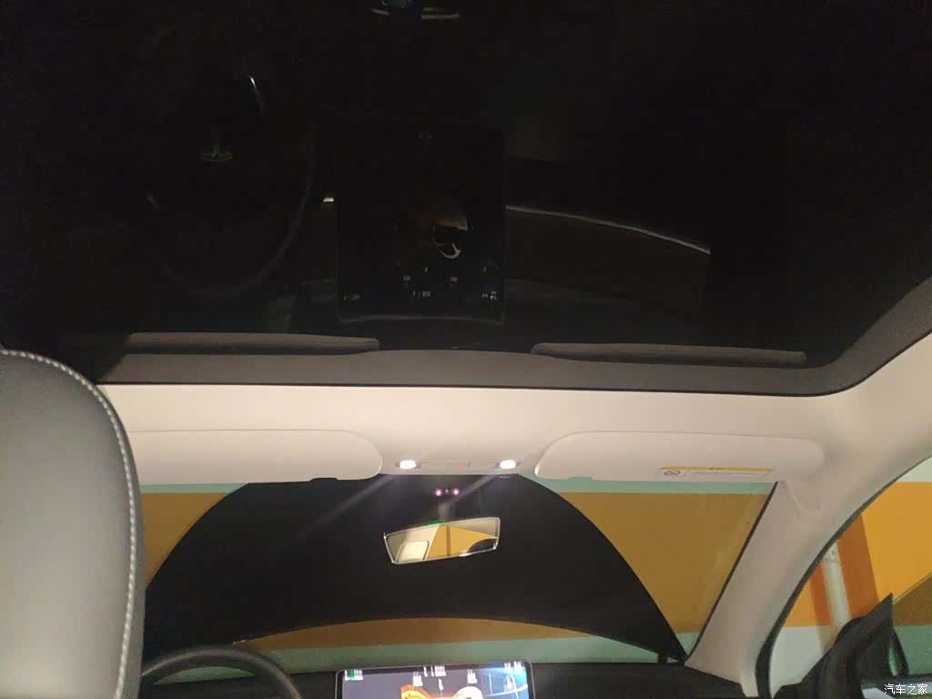 Tesla Model Y, 2023 15